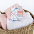 Load image into Gallery viewer, Clean Cotton scented sachet with towels
